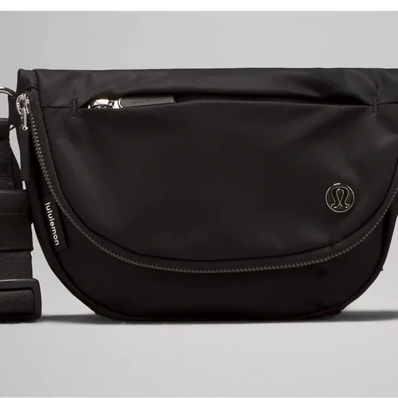 2L lululemon bag - Picture 1 of 4